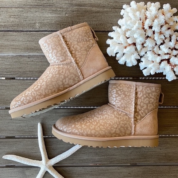 🌴🔆UGG- CLASSIC MINI SNOW LEOPARD BOOTS🔆🌴 - Picture 13 of 14